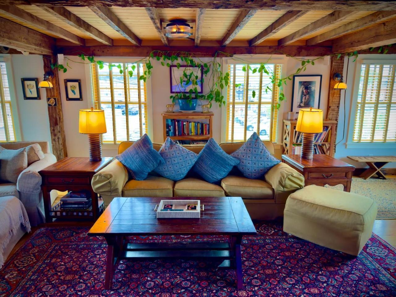Hotel Magical Post And Beam Loft Downtown Newport! Extérieur photo
